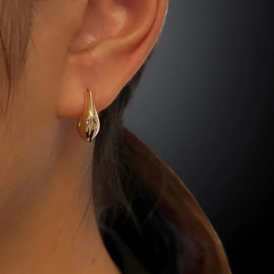 Cocoon | 14K Solid Gold Medium Tapered Hoop Earrings EADN Lab-Grown Diamond USA, Canada, UK, Europe, EU, Australia, New Zealand, SG